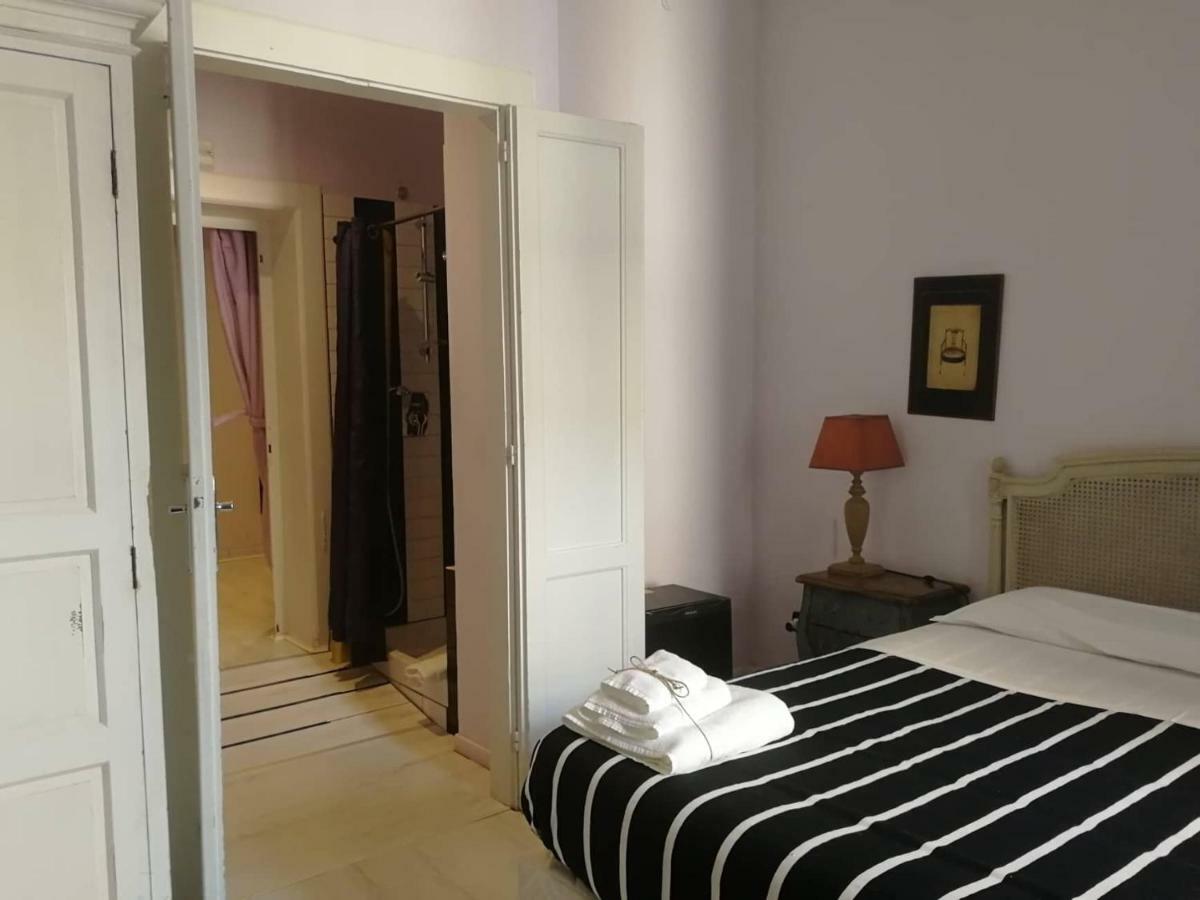 バーリ Gatto Bianco Casa Dei Venti Bed & Breakfast エクステリア 写真
