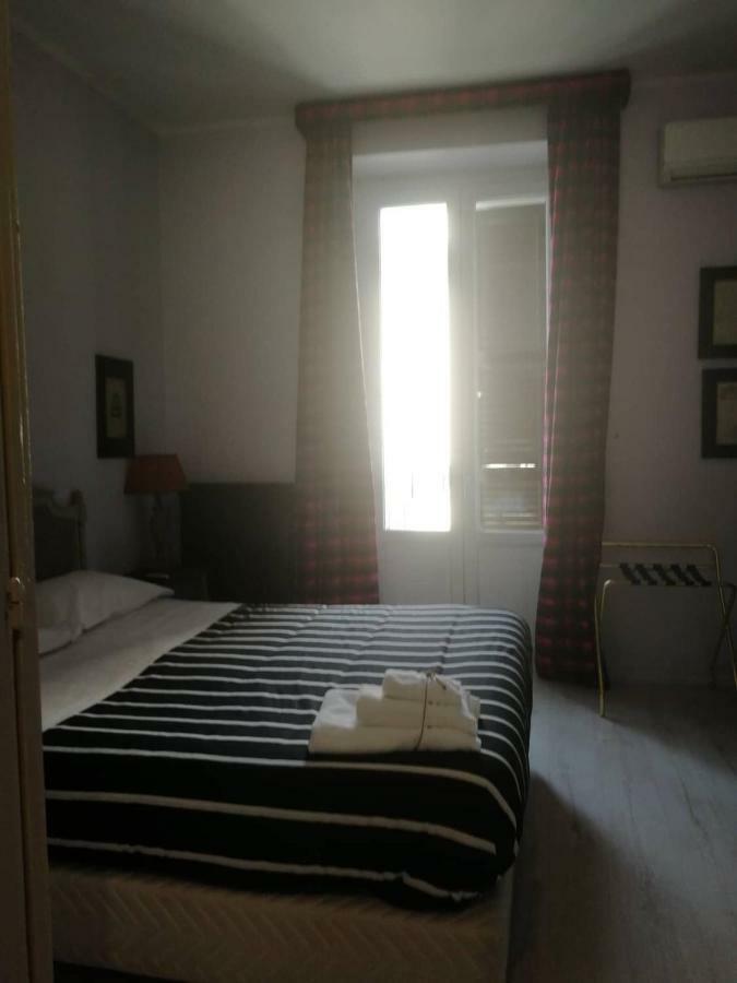 バーリ Gatto Bianco Casa Dei Venti Bed & Breakfast エクステリア 写真